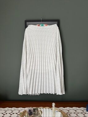 Women's White Pleated Polka Dot Skirt